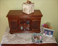 Shrine to Mom (What Were We Thinking?) closed